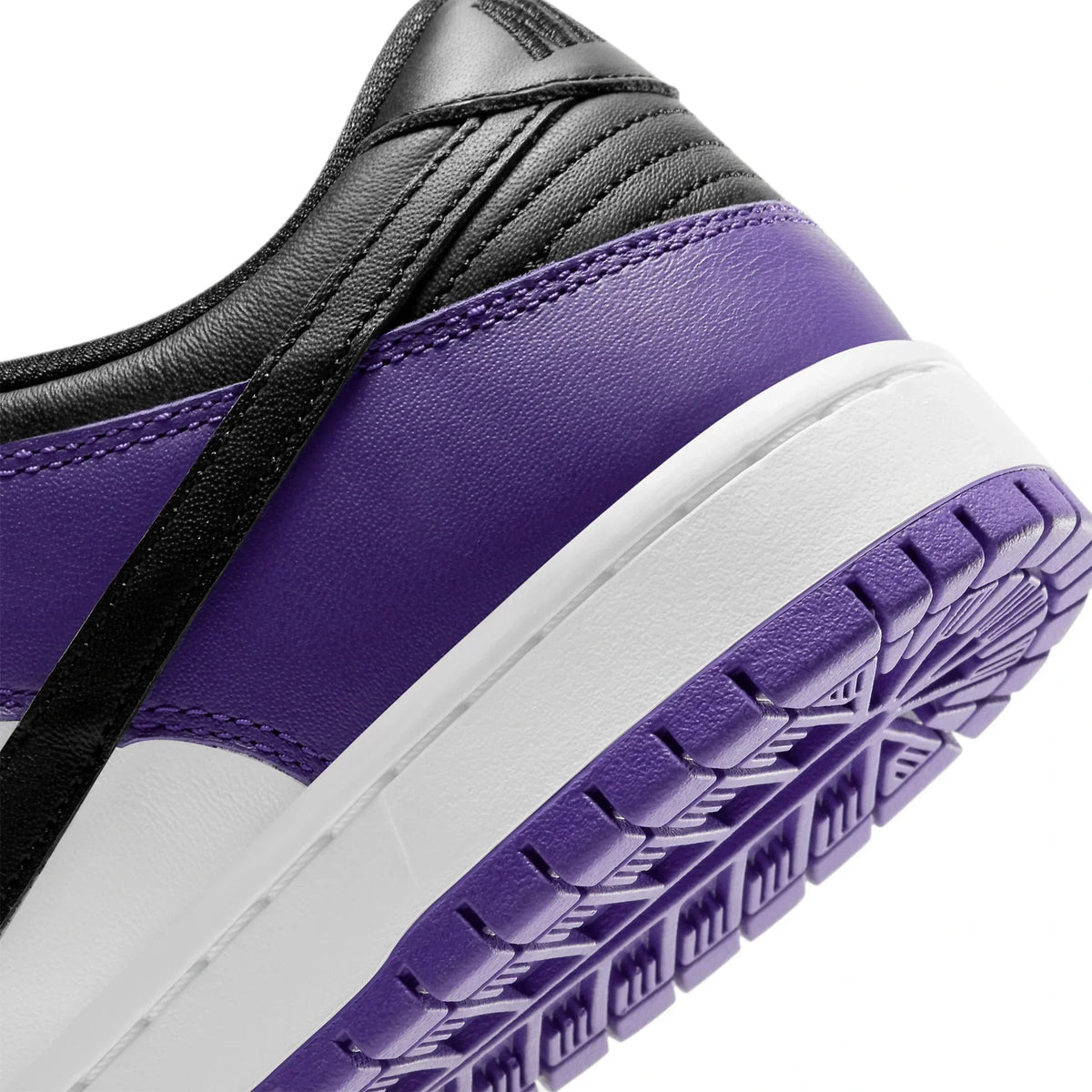 Nike Dunk Low Purple SB Court Sneakers