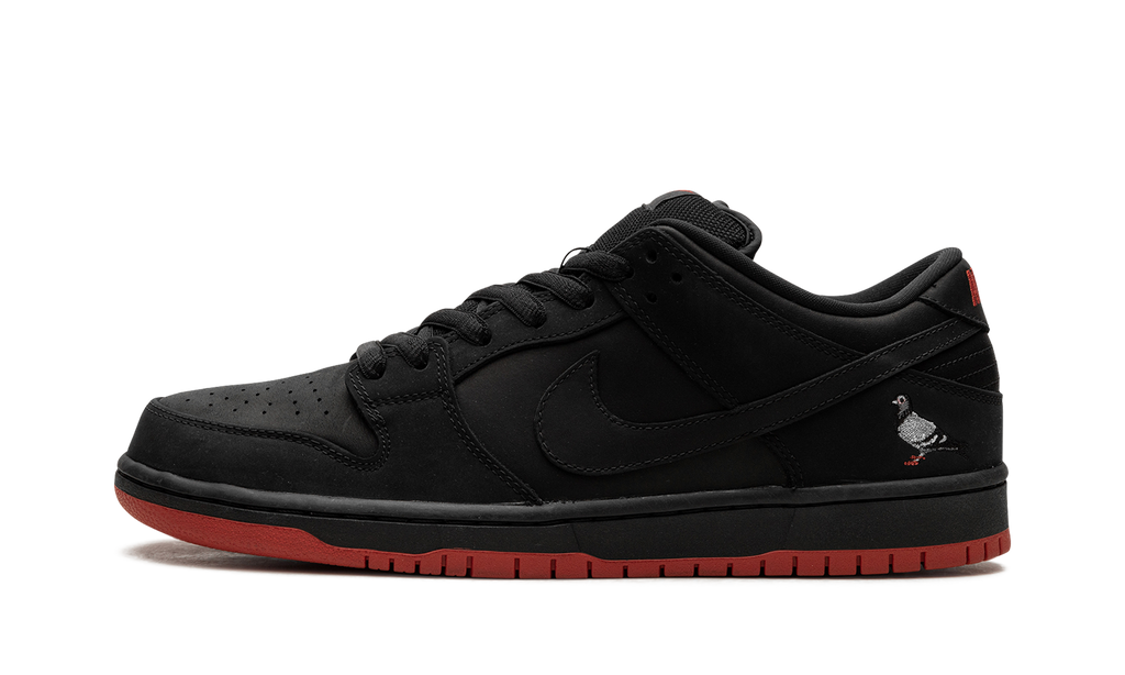 Nike Dunk Low Black SB Pigeon Sneakers