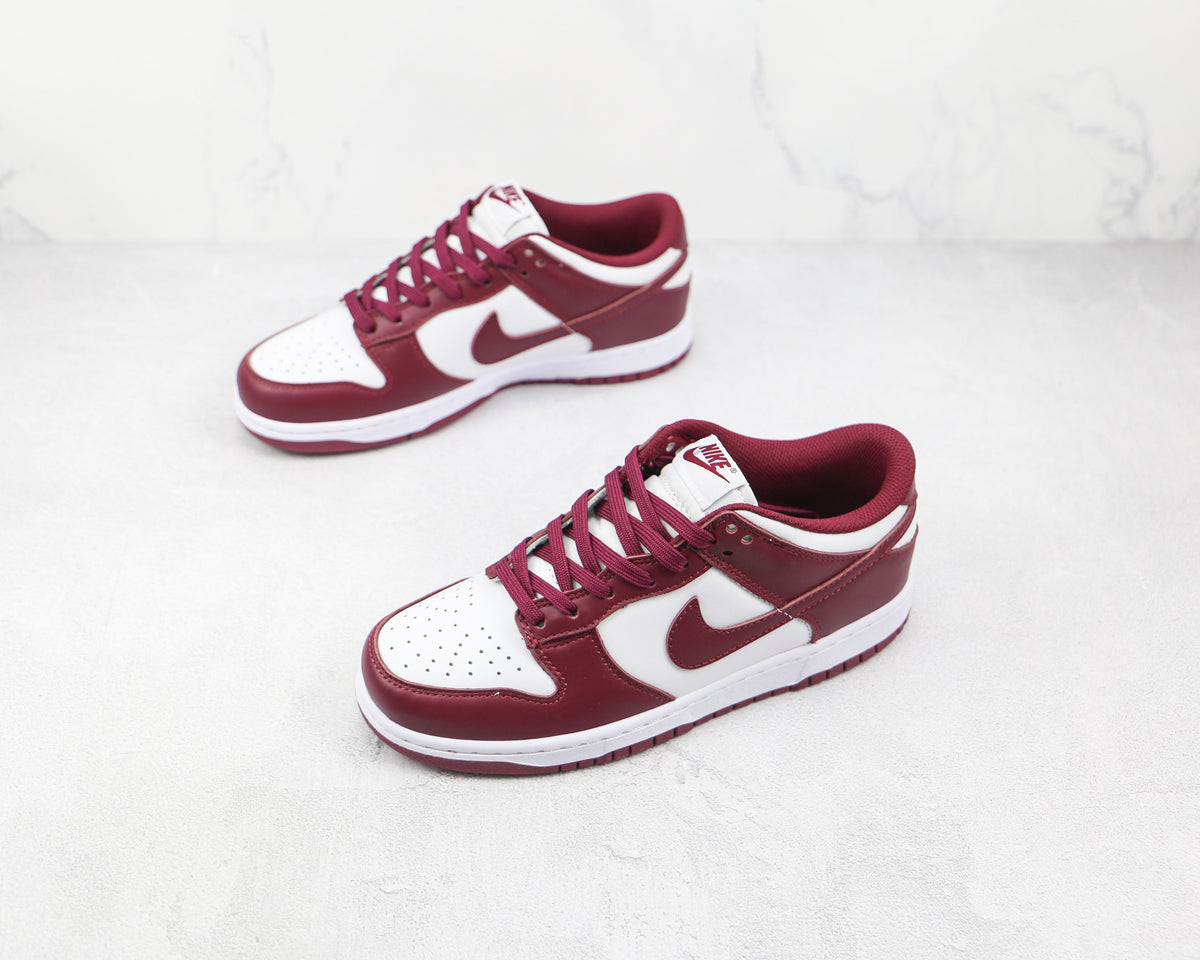 Nike Dunk Low Bordeaux Sneakers