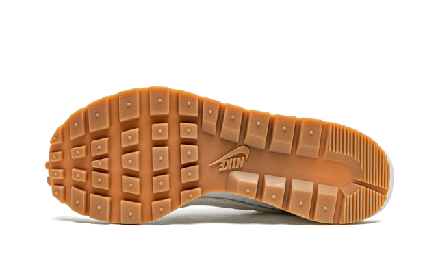Nike Vaporwaffle Sacai Sail Gum Sneakers