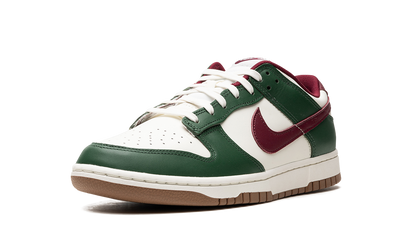 Nike Dunk Low Green Gorge Sneakers
