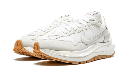 Nike Vaporwaffle Sacai Sail Gum Sneakers