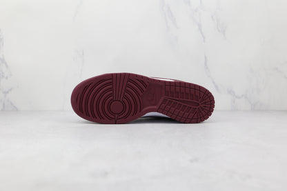 Nike Dunk Low Bordeaux Sneakers