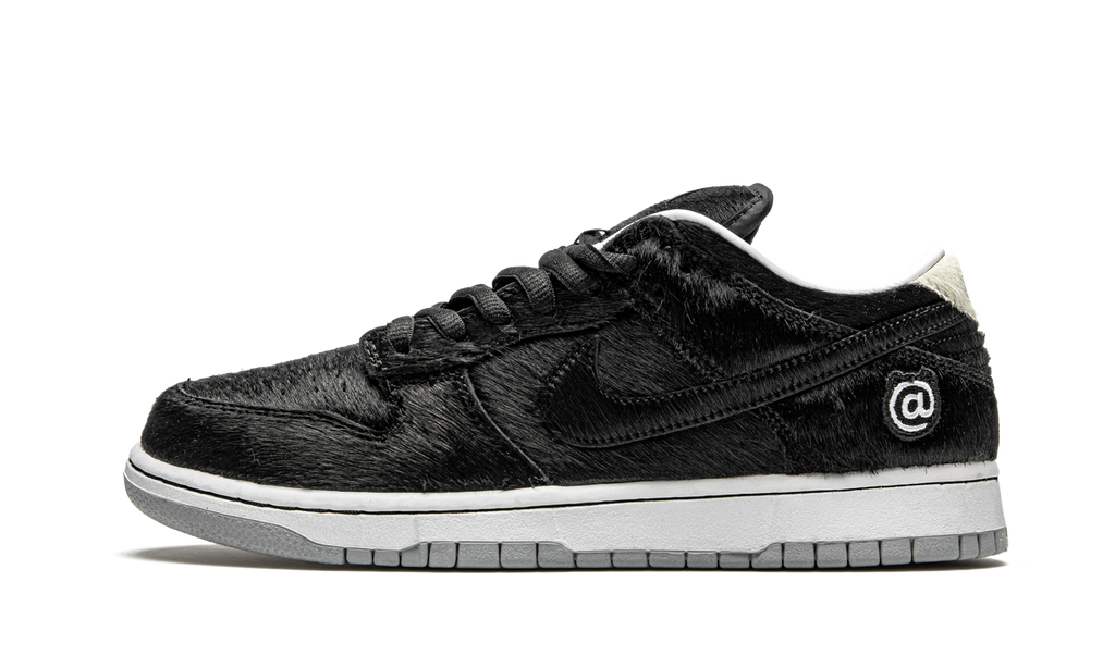 Nike Dunk Low SB "Medicom Toy - BE@RBRICK" Sneakers
