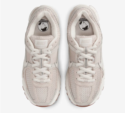 Nike Brown Vomero 5 Light Orewood Sneakers