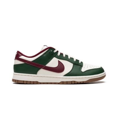 Nike Dunk Low Green Gorge Sneakers