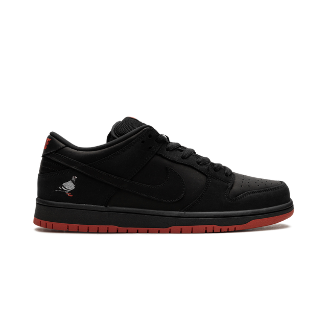 Nike Dunk Low Black SB Pigeon Sneakers