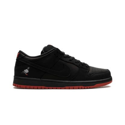 Nike Dunk Low Black SB Pigeon Sneakers