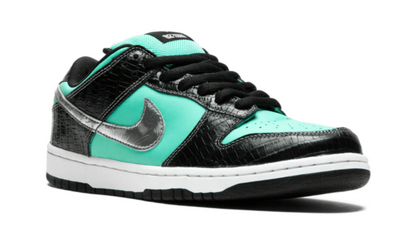Nike Dunk Low Diamond Supply Co. Sneakers