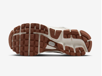 Nike Brown Vomero 5 Light Orewood Sneakers