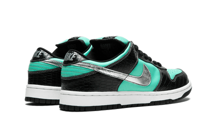 Nike Dunk Low Diamond Supply Co. Sneakers