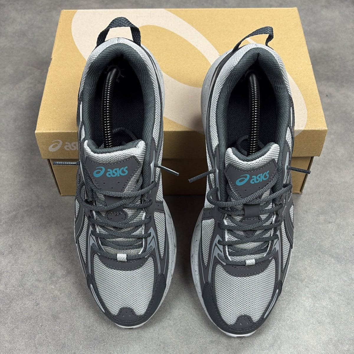 ASICS Gel Grey Venture 6 Cement Obsidian Sneakers
