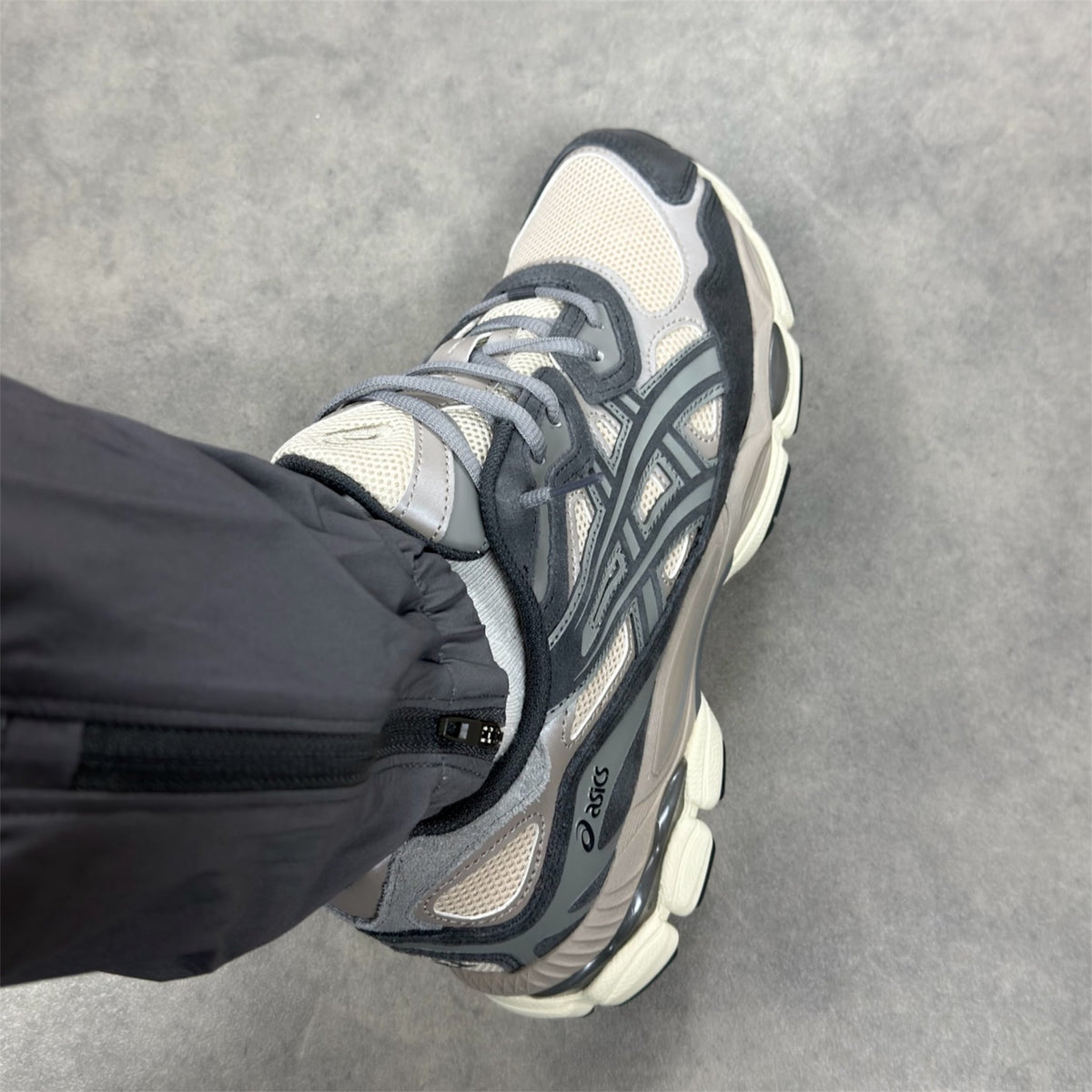 ASICS Gel NYC Grey Oatmeal Obsidian Sneakers