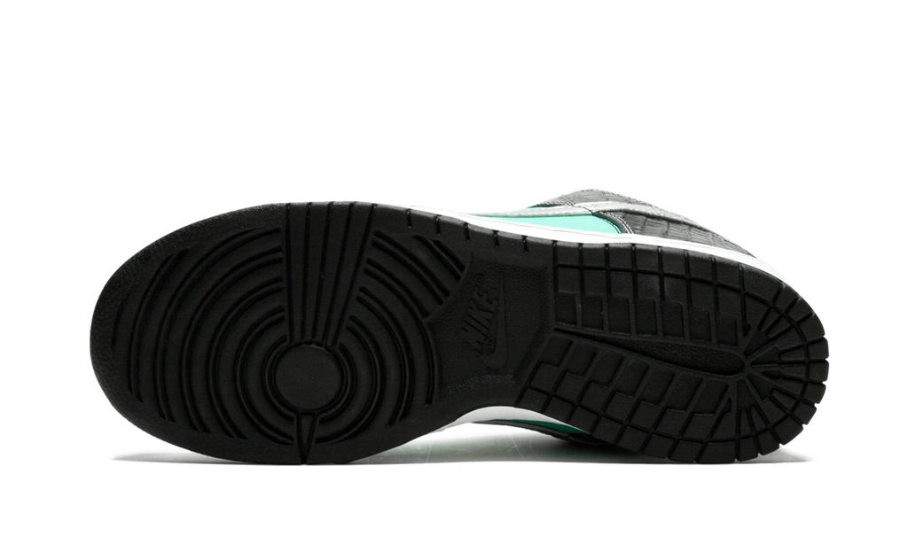Nike Dunk Low Diamond Supply Co. Sneakers