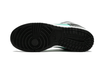Nike Dunk Low Diamond Supply Co. Sneakers