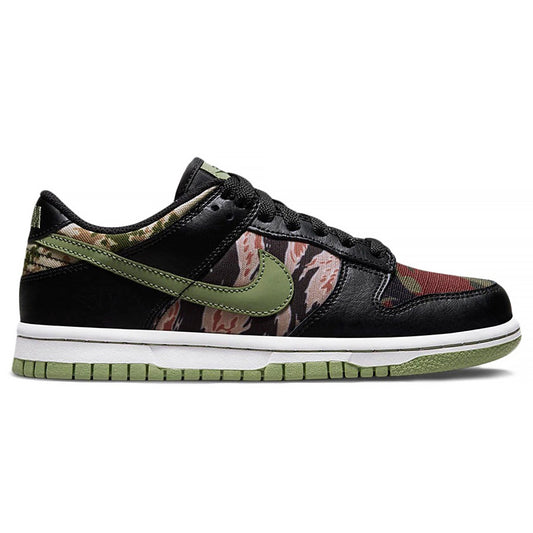 Nike Dunk Low SE Sail Crazy-Camo (Left UK 7.5, Right UK 6.5) Sneakers