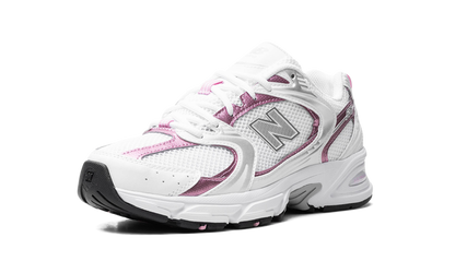 New Balance 530 White / Pink Sneakers