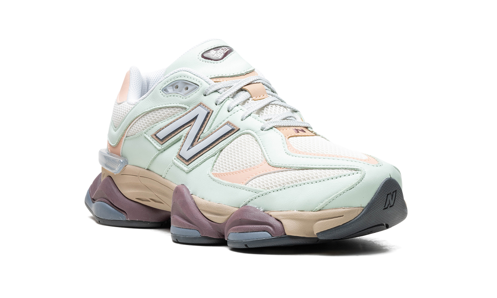 New Balance 9060 Clay Ash Sneakers