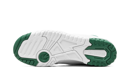 New Balance 550 White Classic Pine Sneakers