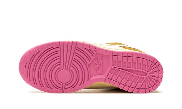 Nike Dunk Pink Bronzine Sneakers