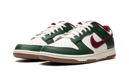 Nike Dunk Low Green Gorge Sneakers