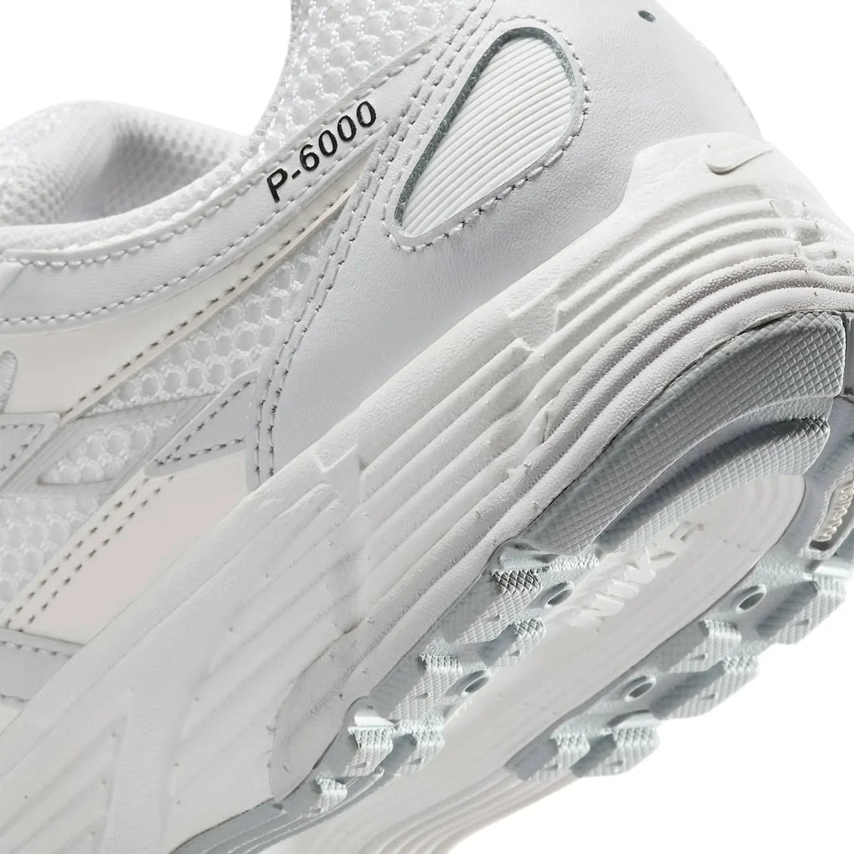Nike Summit White P-6000 SE Summit White Vast Grey (W) Sneakers