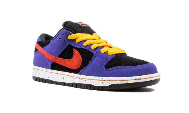 Nike Dunk Low SB ACG Terra Sneakers