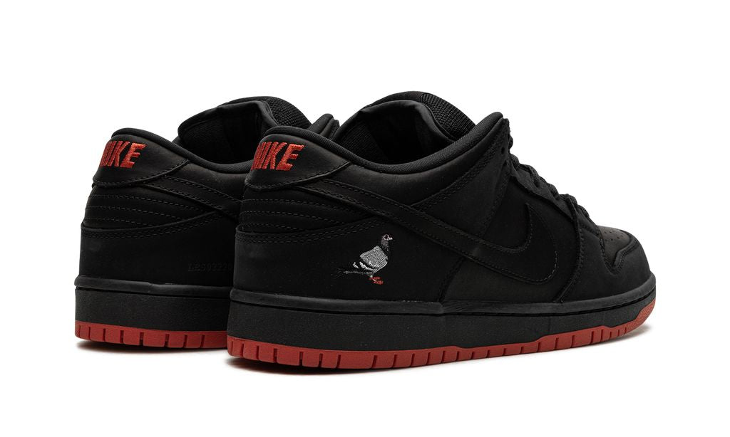 Nike Dunk Low Black SB Pigeon Sneakers