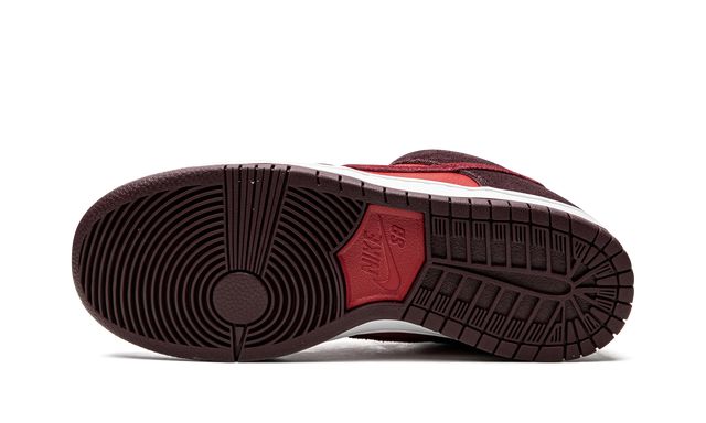 Nike Dunk Low SB Cherry Sneakers