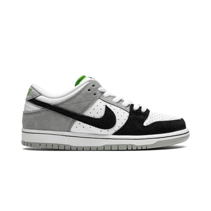 Nike Dunk Low SB Chlorophyll Sneakers