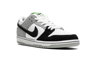 Nike Dunk Low SB Chlorophyll Sneakers