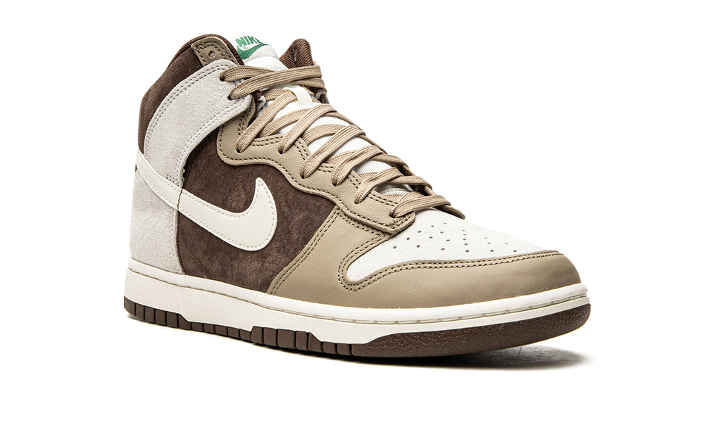 Nike Dunk High Light Chocolate Sneakers