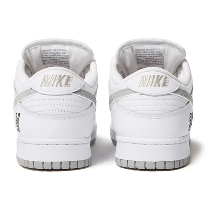 Nike Dunk Low White Supreme x SB Sneakers