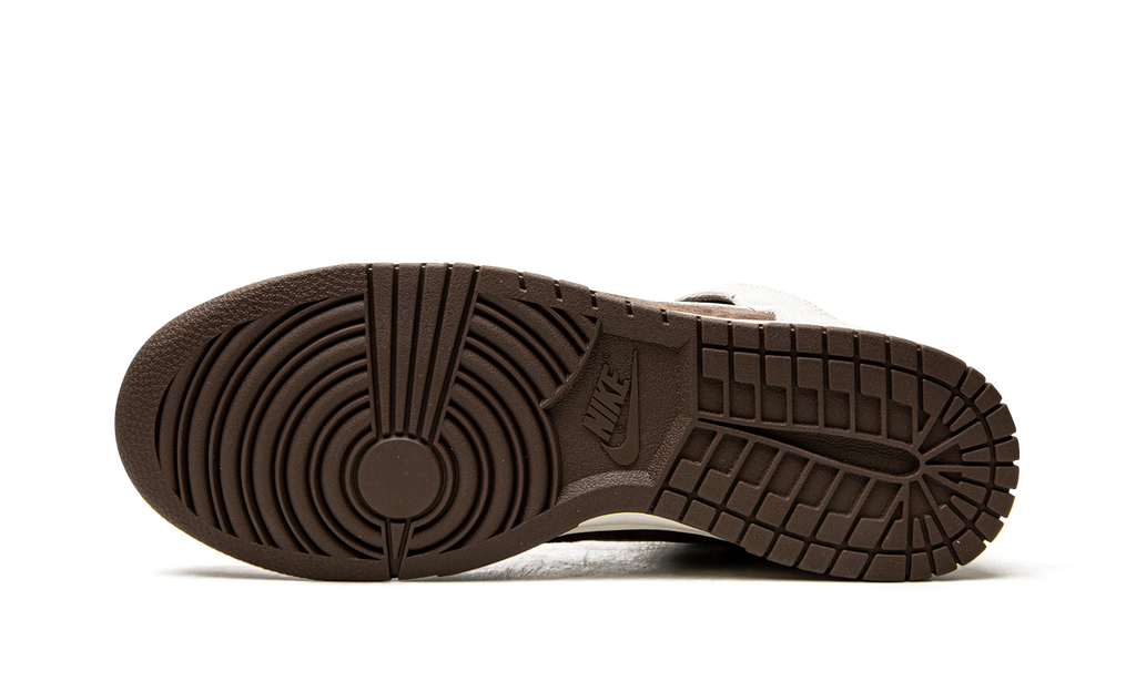 Nike Dunk High Light Chocolate Sneakers
