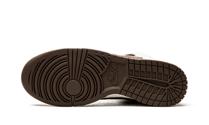 Nike Dunk High Light Chocolate Sneakers