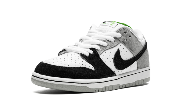 Nike Dunk Low SB Chlorophyll Sneakers