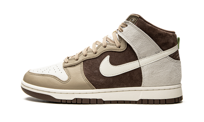 Nike Dunk High Light Chocolate Sneakers